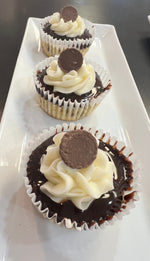 Load image into Gallery viewer, Cheesecake Babies Gift Box
